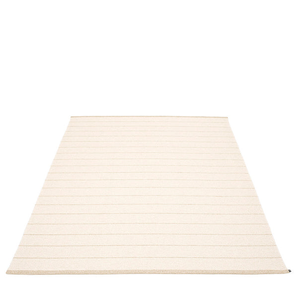Carl Vanilla/ White