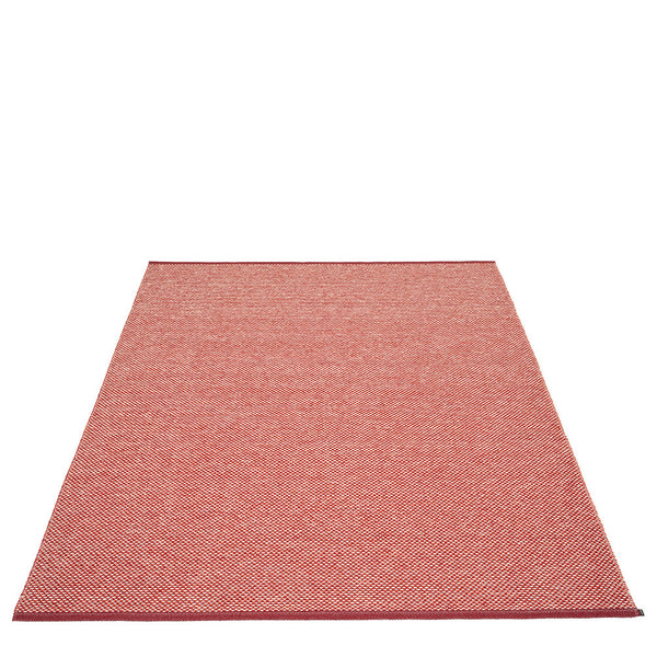 Effi Dark Red