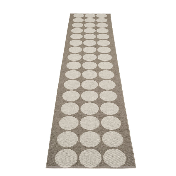 Hugo Walnut/ Linen