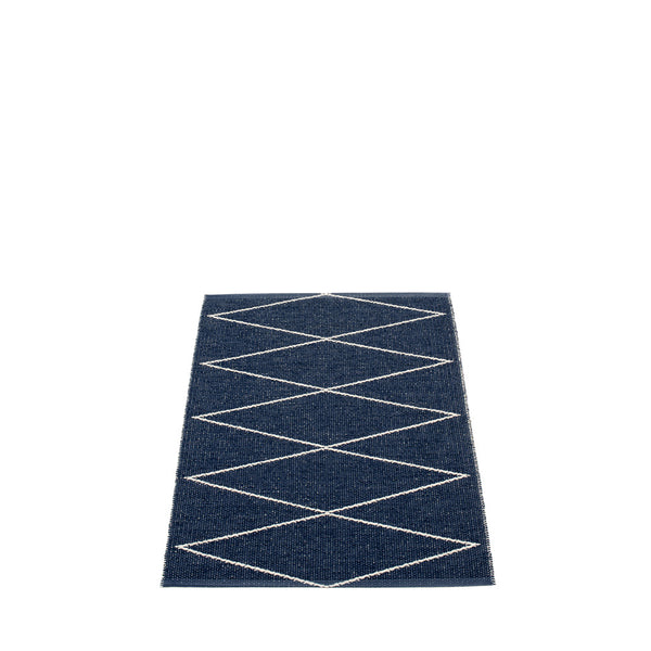 Max Darkblue/ V