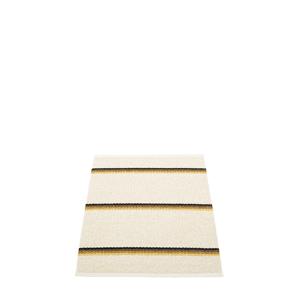 Olle Ochre/ Background Vanilla